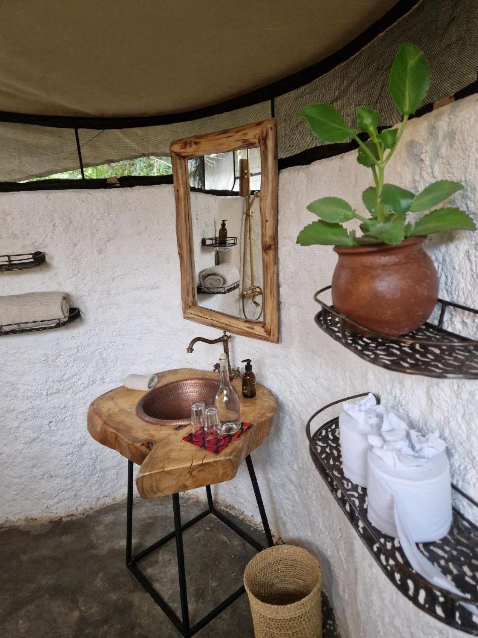 Dolly Farm & River Camp, Luxury Tents Usa River Exterior foto