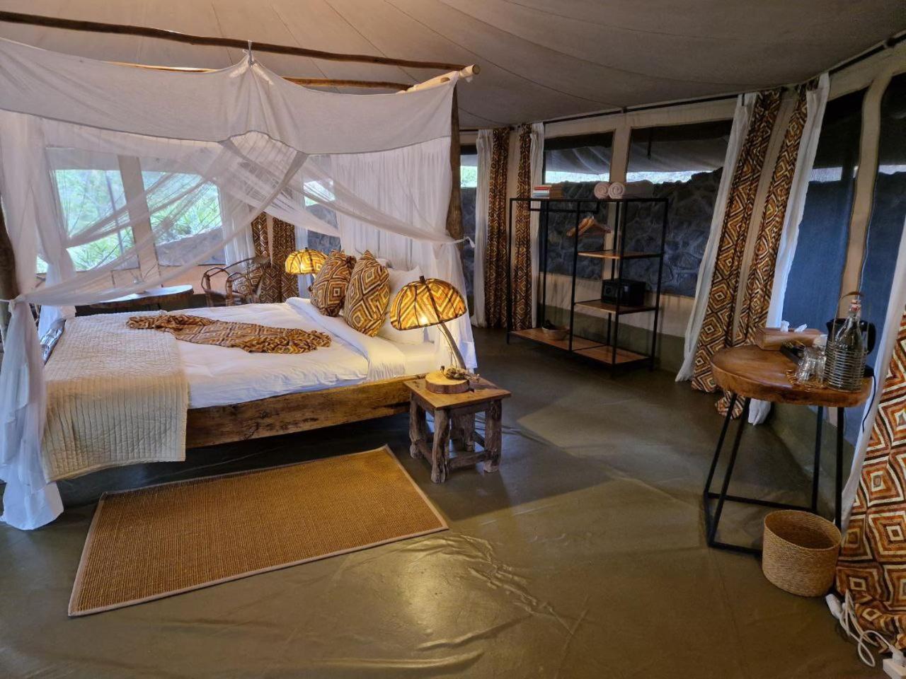 Dolly Farm & River Camp, Luxury Tents Usa River Exterior foto