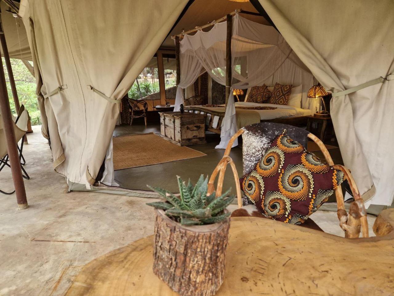 Dolly Farm & River Camp, Luxury Tents Usa River Exterior foto